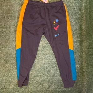 Nike Piece Taper Jogger (Black/Yellow/Green)